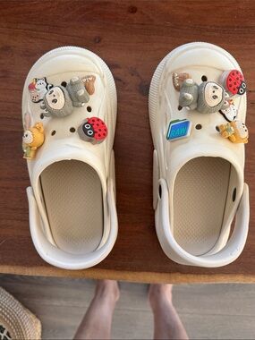 Adult Cream Slip-On Clogs with Decorative Charms the ladybug charms blinks; sz6